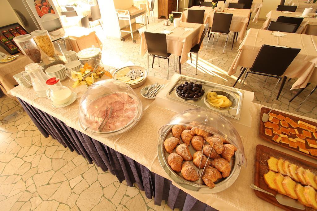 Hotel Patrizia ريتشيوني المظهر الخارجي الصورة
