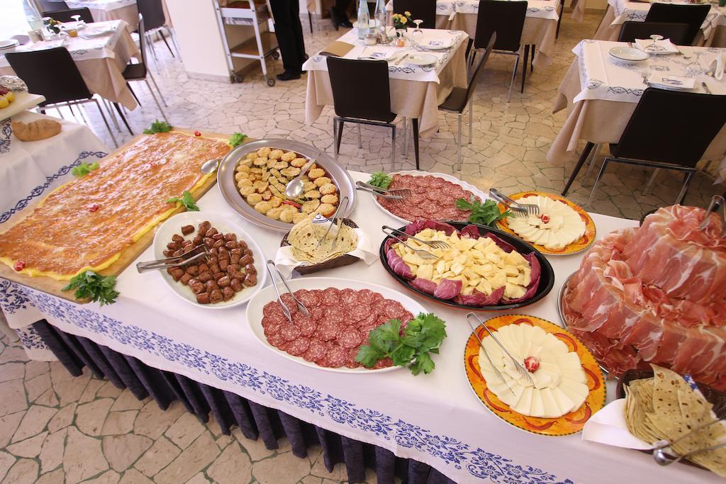 Hotel Patrizia ريتشيوني المظهر الخارجي الصورة